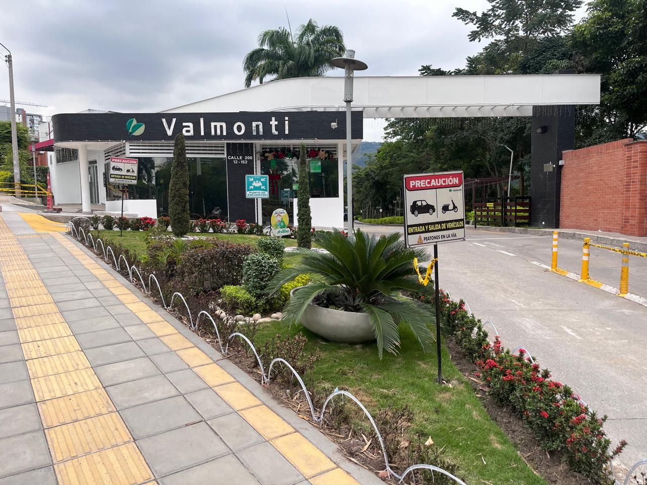 Casa en arriendo Santander Floridablanca Prado Del Sur 92 m2 Habitaciones 4 Baños 3 Garajes 1 Precio $2500000