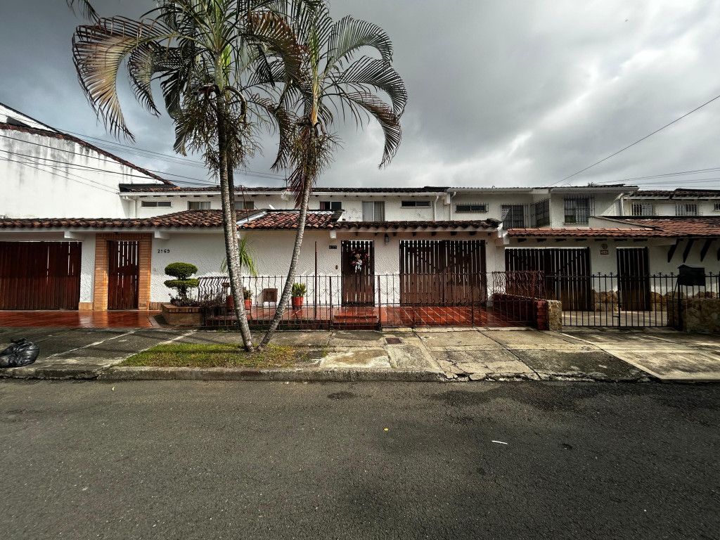 Casa en venta Valle Del Cauca Cali Pampa Linda 0 m2 Habitaciones 4 Baños 3 Garajes 2 Precio $600000000