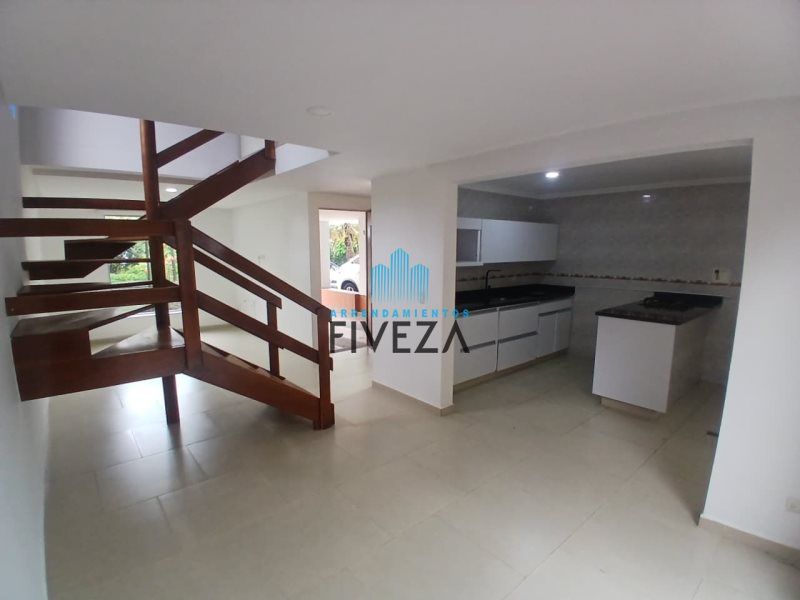 Casa en arriendo Antioquia Envigado Milán - Vallejuelos 120 m2 Habitaciones 4 Baños 3 Garajes 0 Precio $4700000