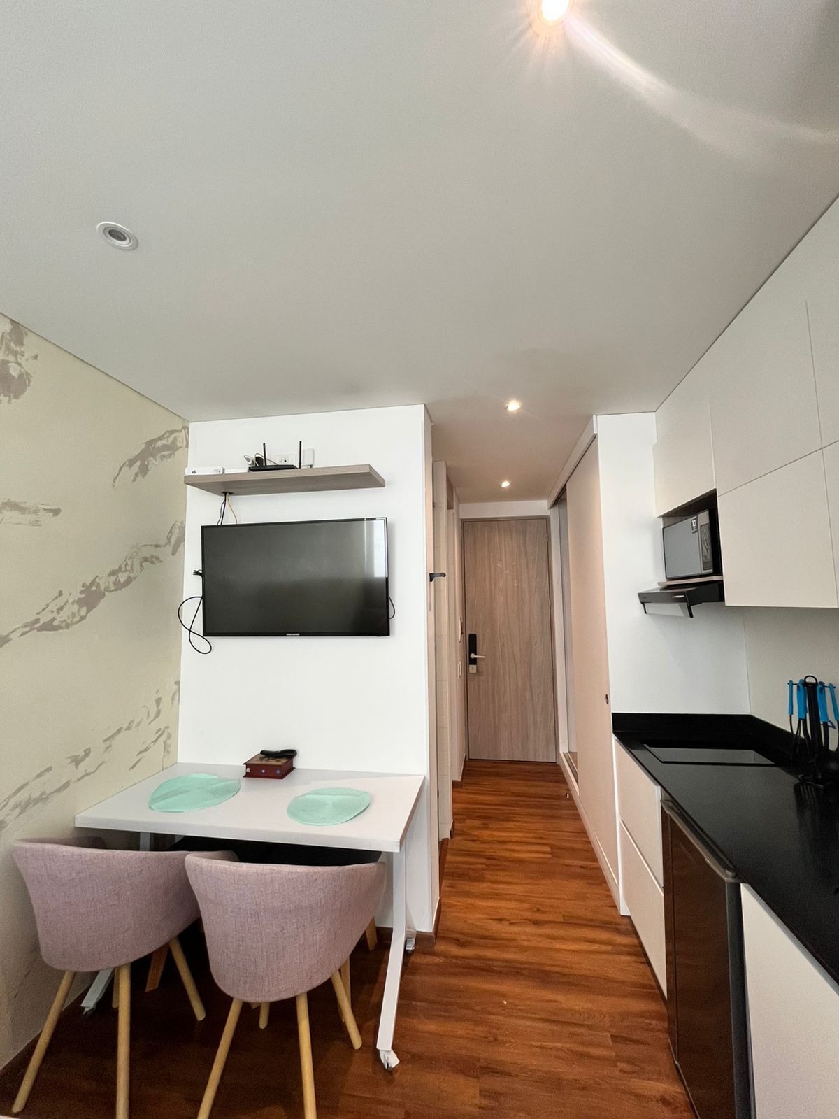 Apartaestudio en arriendo Cundinamarca Bogotá Chico Norte Et Iii 20 m2 Habitaciones 1 Baños 1 Garajes 0 Precio $2144000