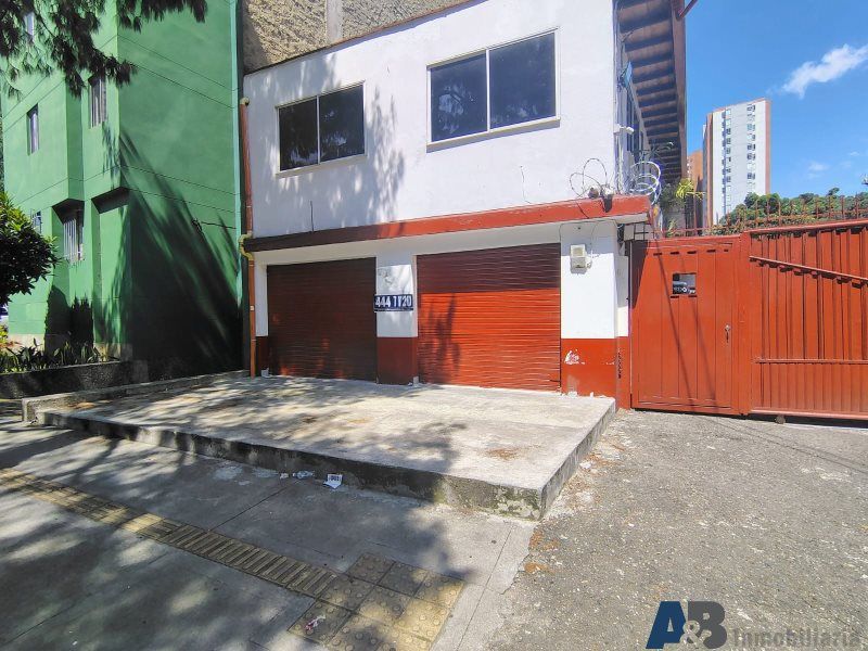 Local en arriendo Antioquia Medellín Cuarta Brigada 28 m2 Habitaciones 0 Baños 1 Garajes 0 Precio $2500000