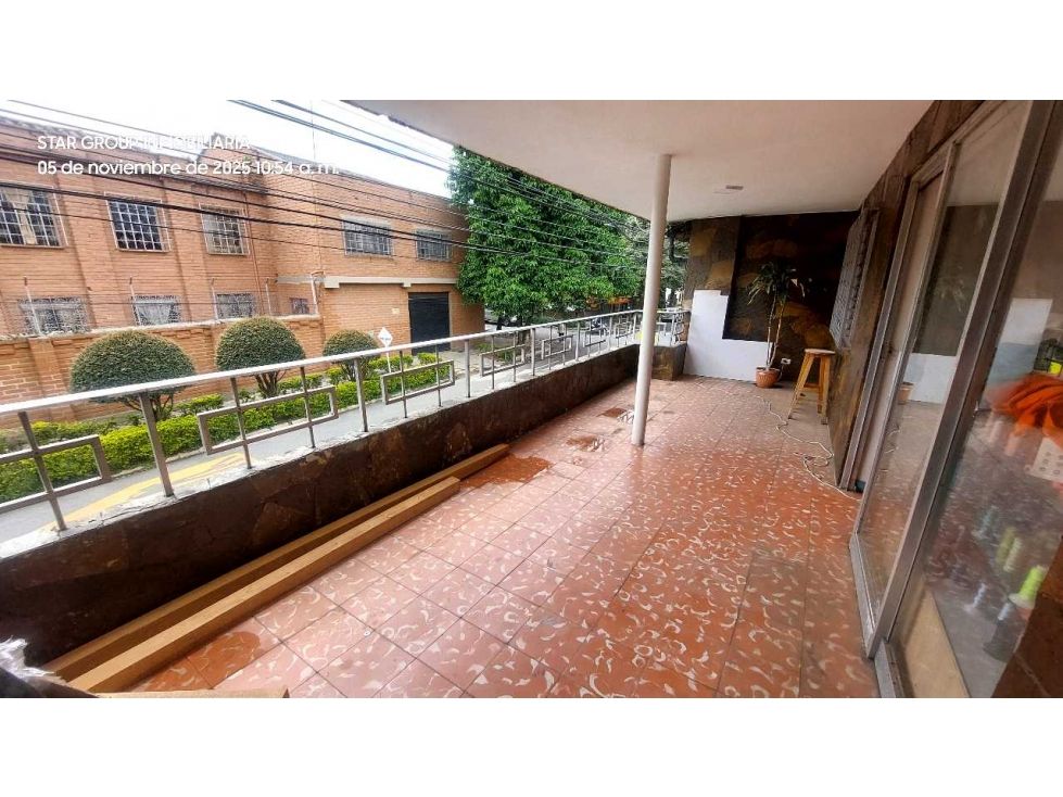 Casa en arriendo Antioquia Medellín Belen 200 m2 Habitaciones 4 Baños 3 Garajes 0 Precio $3500000