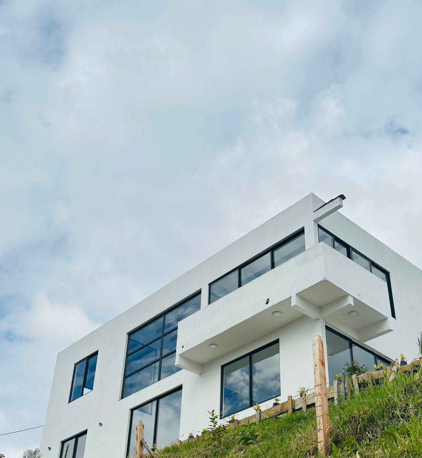 Finca en arriendo Antioquia Guarne Centro 180 m2 Habitaciones 3 Baños 4 Garajes 0 Precio $3700000