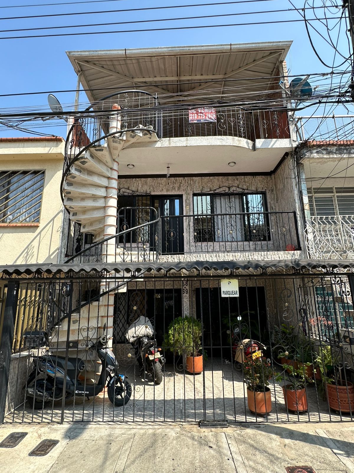 Casa en venta Valle Del Cauca Cali La Base 317 m2 Habitaciones 8 Baños 5 Garajes 2 Precio $650000000