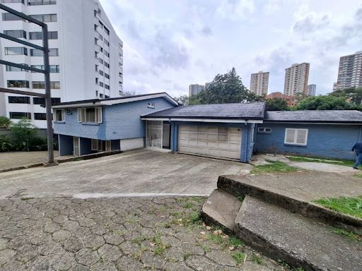 Casa en arriendo Antioquia Medellín San Lucas 300 m2 Habitaciones 6 Baños 5 Garajes 6 Precio $30000000