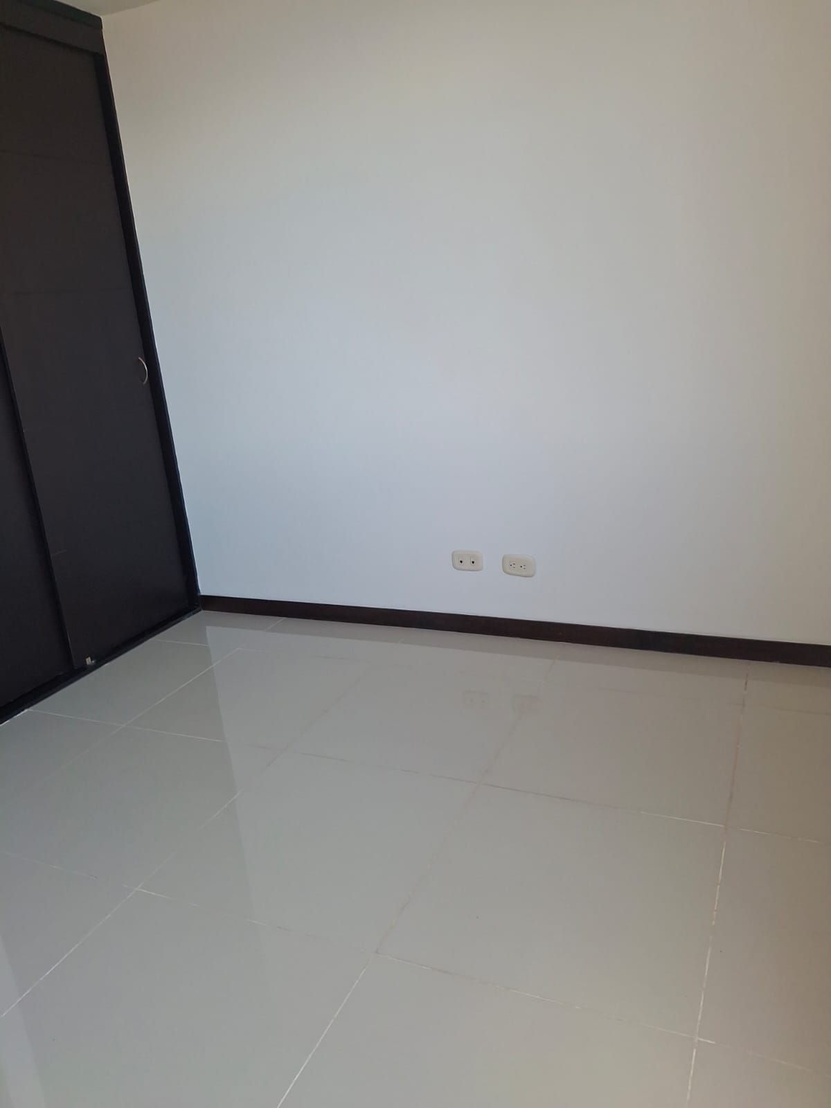 Apartamento en arriendo Antioquia Envigado Trianon 70 m2 Habitaciones 3 Baños 2 Garajes 1 Precio $2700000