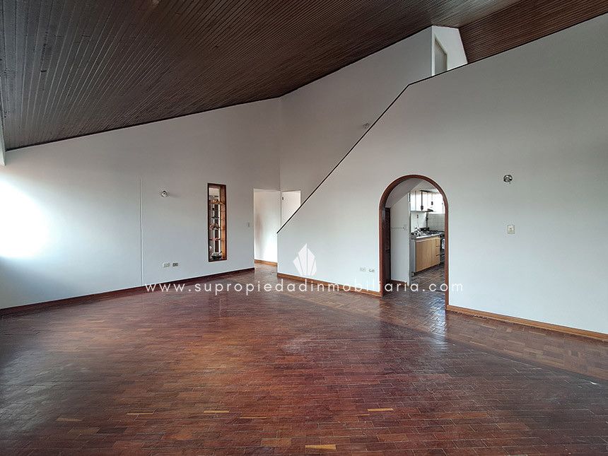 Apartamento en venta Cundinamarca Bogotá Campin Occidental 137 m2 Habitaciones 4 Baños 3 Garajes 1 Precio $680000000