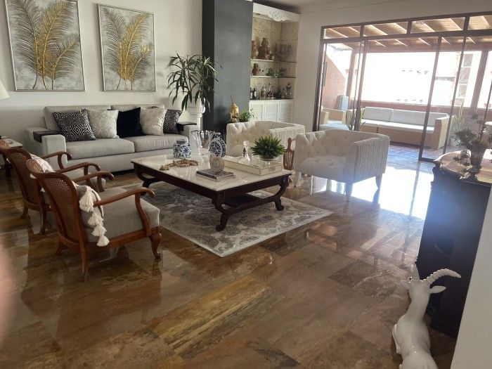 Apartamento en venta Valle Del Cauca Cali Arboledas 220 m2 Habitaciones 3 Baños 4 Garajes 2 Precio $980000000