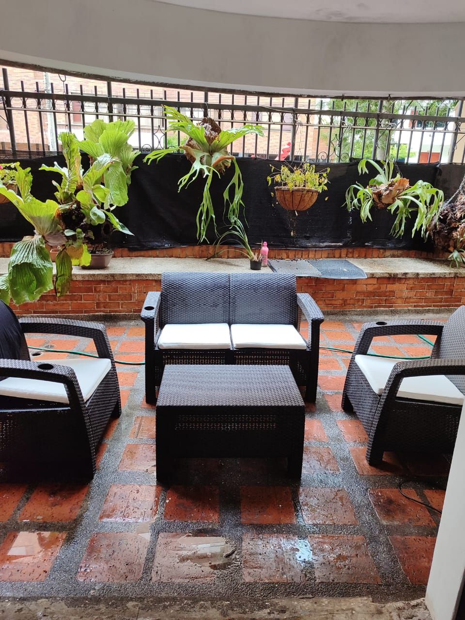 Apartamento en arriendo Valle Del Cauca Cali Arboledas 250 m2 Habitaciones 3 Baños 3 Garajes 2 Precio $5500000