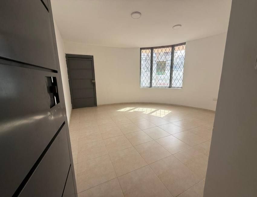 Local en arriendo Santander Bucaramanga San Francisco 17 m2 Habitaciones 0 Baños 1 Garajes 0 Precio $1000000