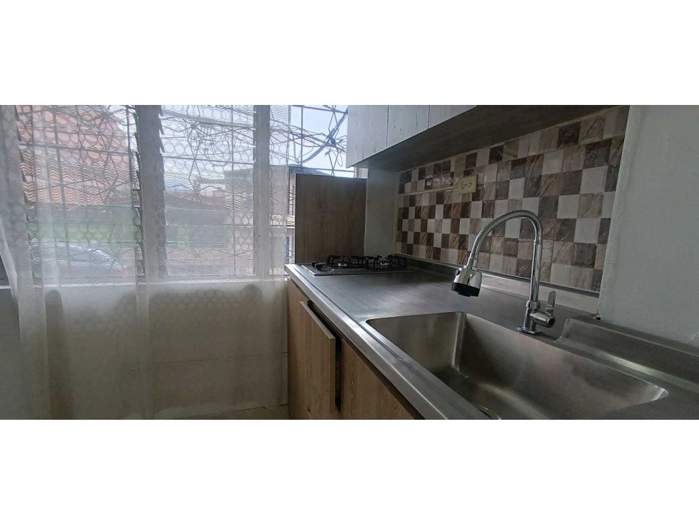 Apartaestudio en arriendo Antioquia Medellín La Milagrosa 20 m2 Habitaciones 1 Baños 1 Garajes 0 Precio $1030000