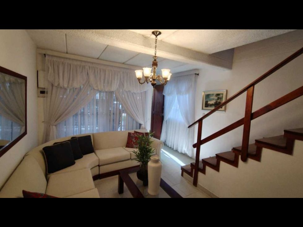 Casa en venta Antioquia Medellín La Candelaria 85 m2 Habitaciones 3 Baños 3 Garajes 2 Precio $580000000