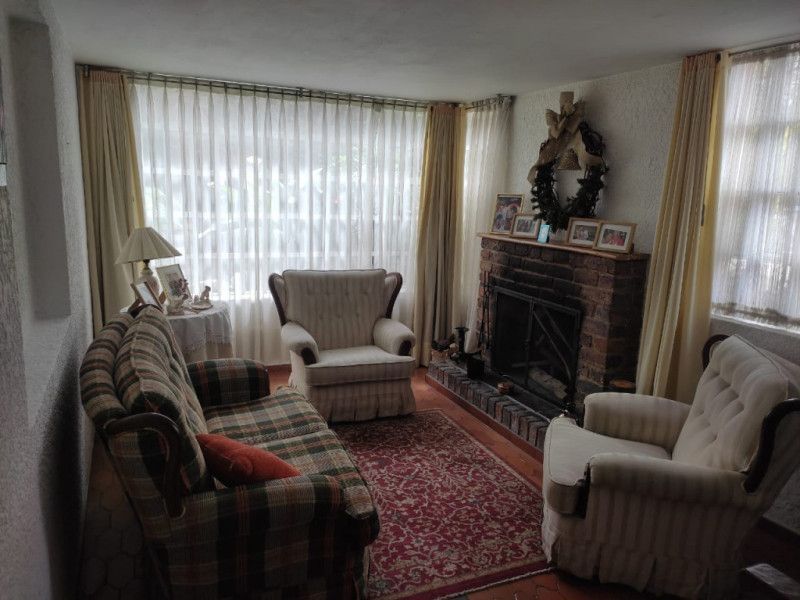 Casa en venta Cundinamarca Chía Santa Lucia 380 m2 Habitaciones 3 Baños 2 Garajes 5 Precio $950000000