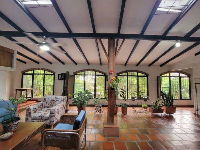 Casa en venta Valle Del Cauca Cali San Antonio 492 m2 Habitaciones 5 Baños 5 Garajes 2 Precio $1180000000