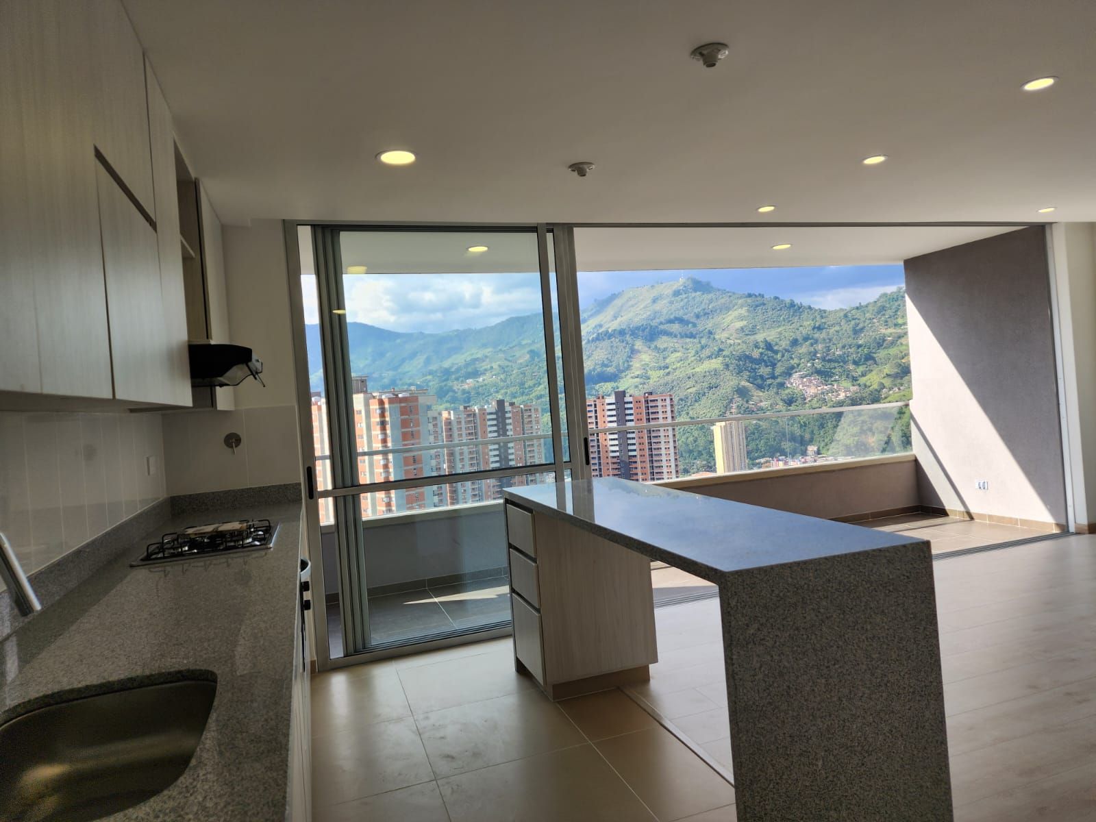 Apartamento en venta Antioquia Itagüí Santa Catalina 109 m2 Habitaciones 3 Baños 2 Garajes 1 Precio $839000000