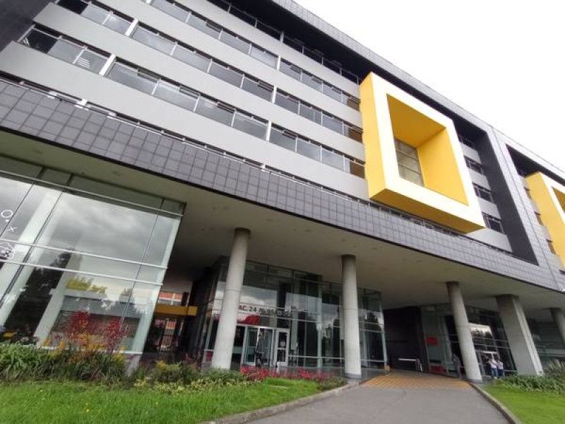 Oficina en venta Cundinamarca Bogotá Puerta De Teja 121 m2 Habitaciones 0 Baños 0 Garajes 3 Precio $856660000