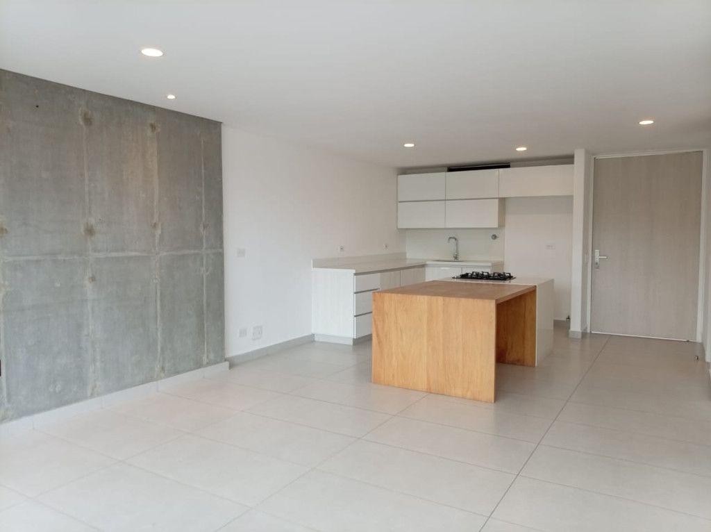 Apartamento en arriendo Antioquia Envigado Uribe Ángel 85 m2 Habitaciones 2 Baños 2 Garajes 1 Precio $4400000