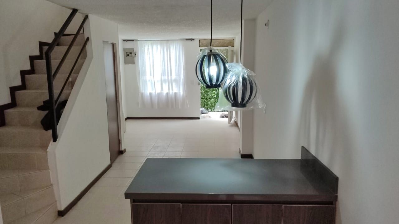 Casa en arriendo Antioquia Medellín La Hondonada 80 m2 Habitaciones 4 Baños 3 Garajes 1 Precio $2500000