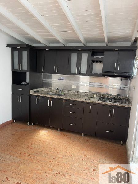 Casa en arriendo Antioquia Medellín El Velodromo 110 m2 Habitaciones 4 Baños 2 Garajes 0 Precio $2500000