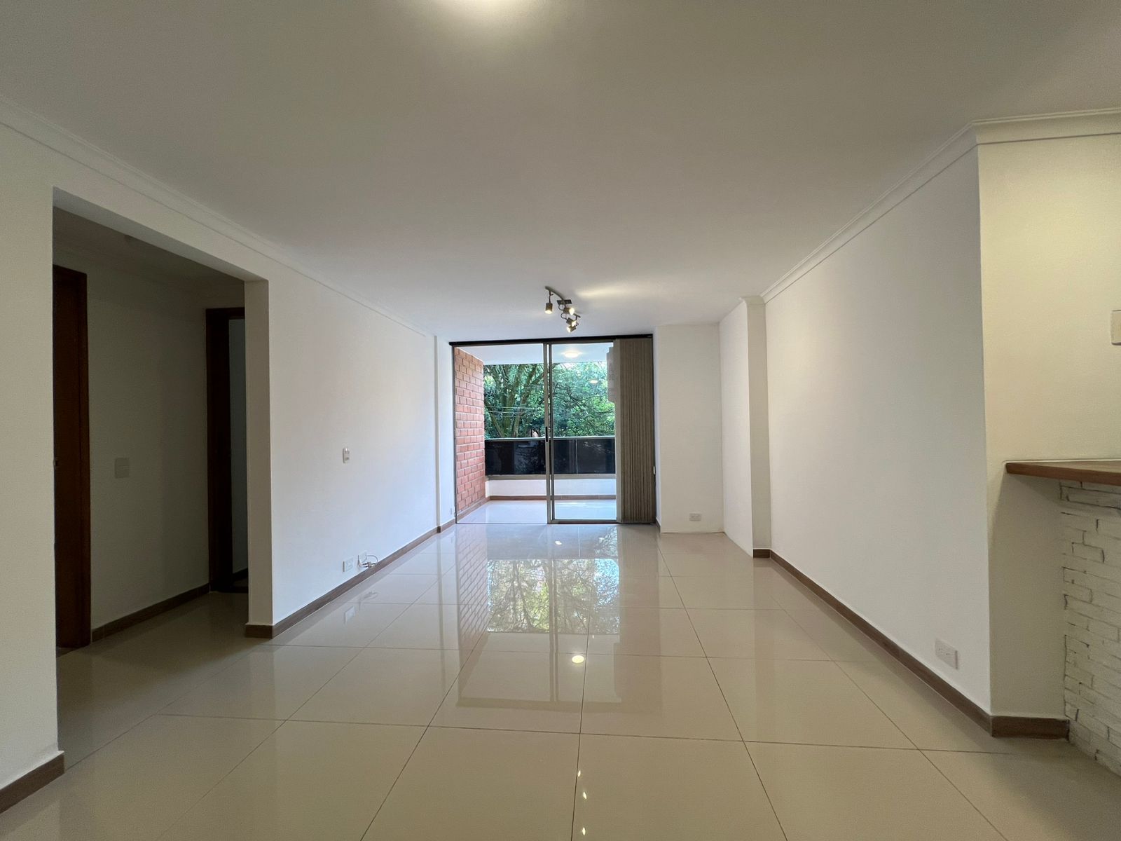 Apartamento en arriendo Antioquia Medellín El Diamante 87 m2 Habitaciones 3 Baños 2 Garajes 1 Precio $3950000