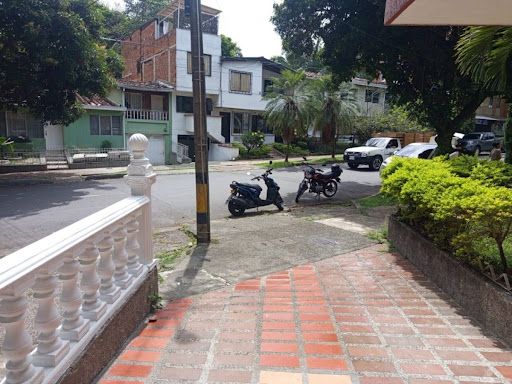 Casa en arriendo Antioquia Medellín El Velodromo 160 m2 Habitaciones 5 Baños 3 Garajes 1 Precio $4500000