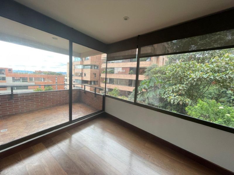 Apartamento en arriendo Cundinamarca Bogotá Los Rosales 210 m2 Habitaciones 3 Baños 4 Garajes 2 Precio $14500000