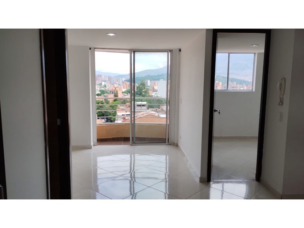 Apartamento en arriendo Antioquia Medellín La Floresta 75 m2 Habitaciones 3 Baños 2 Garajes 0 Precio $2600000