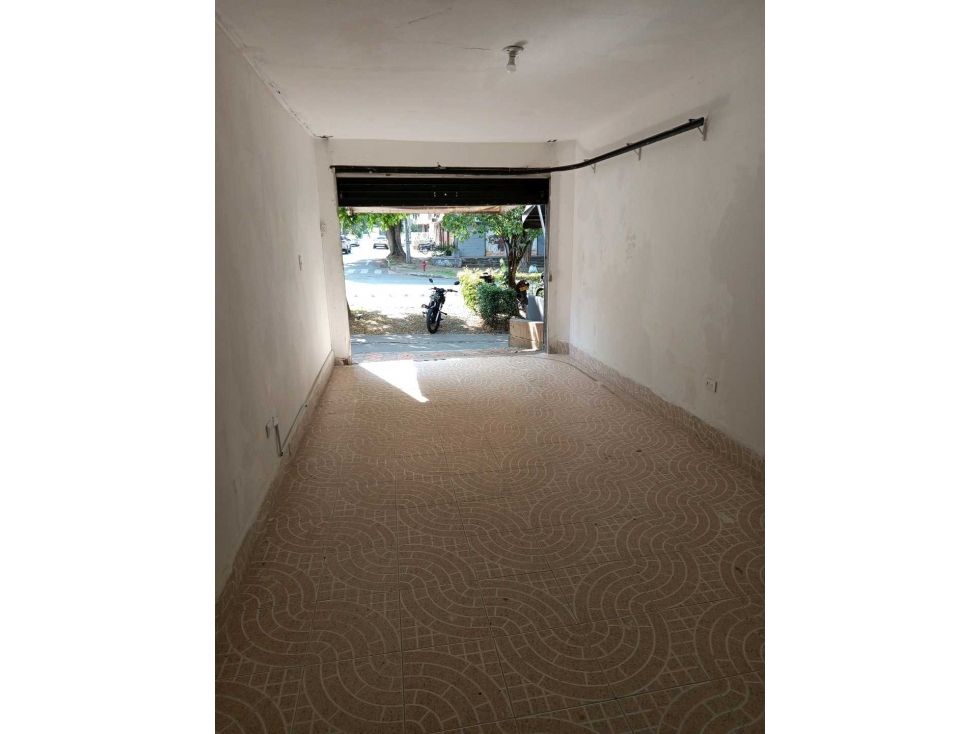 Local en arriendo Antioquia Medellín Rosales 35 m2 Habitaciones 0 Baños 1 Garajes 0 Precio $2100000