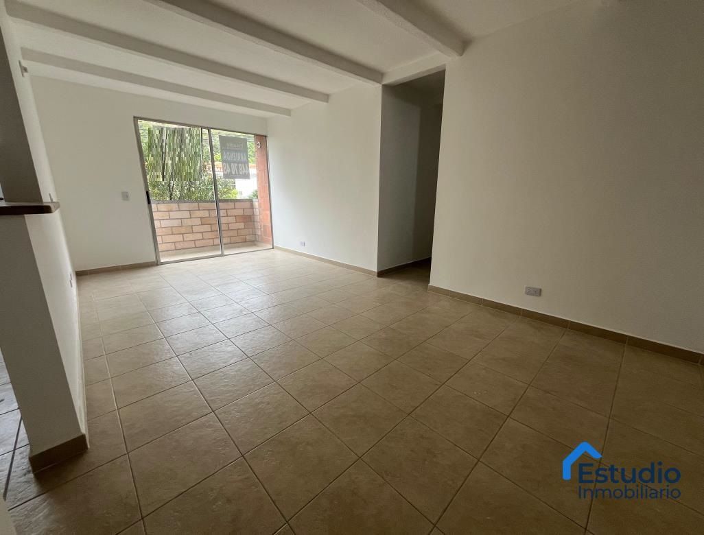 Apartamento en arriendo Antioquia Medellín La Pilarica 60 m2 Habitaciones 3 Baños 2 Garajes 1 Precio $2200000