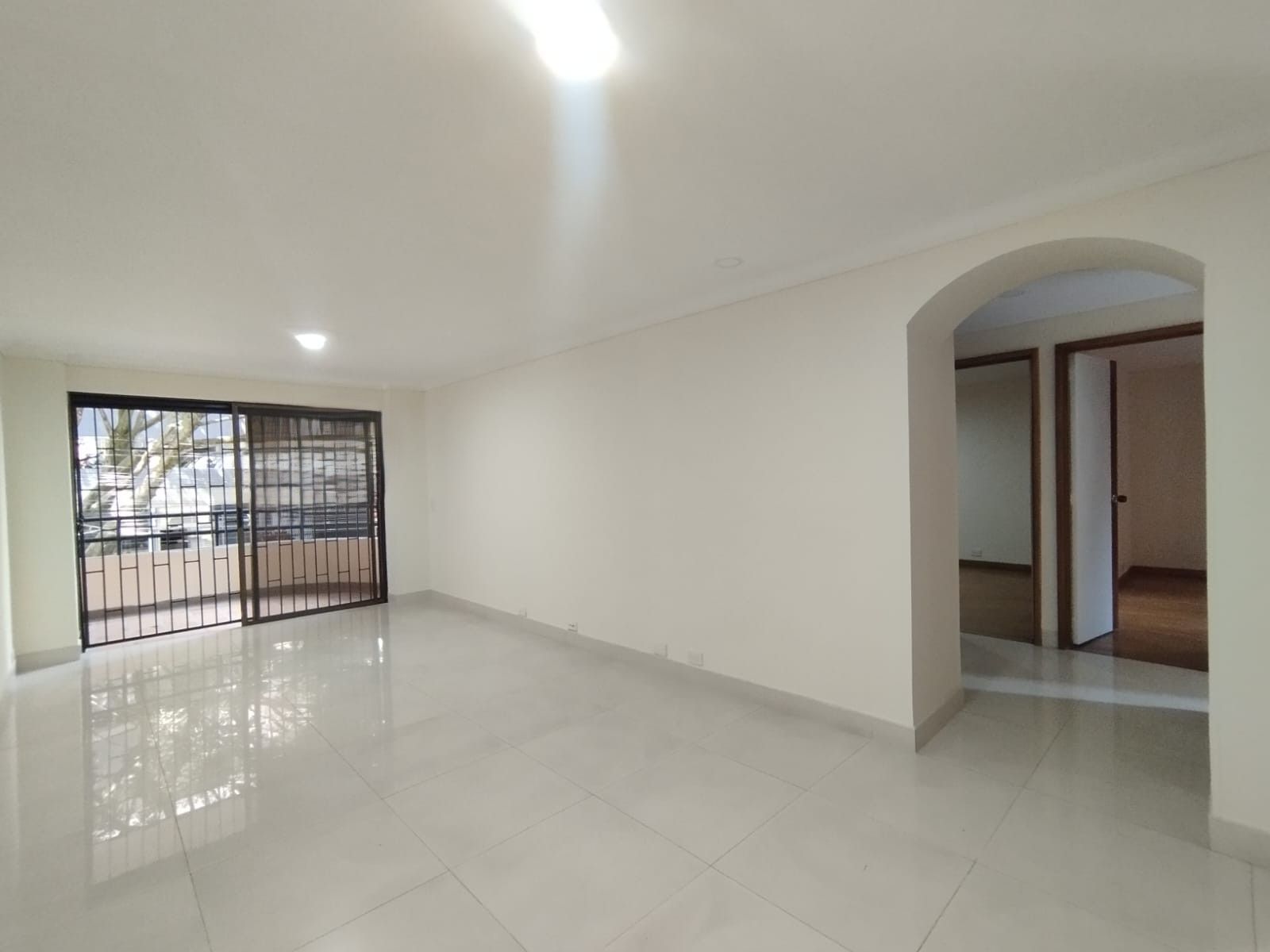 Apartamento en arriendo Antioquia Medellín Urbanizacion El Futuro 103 m2 Habitaciones 2 Baños 3 Garajes 1 Precio $3700000