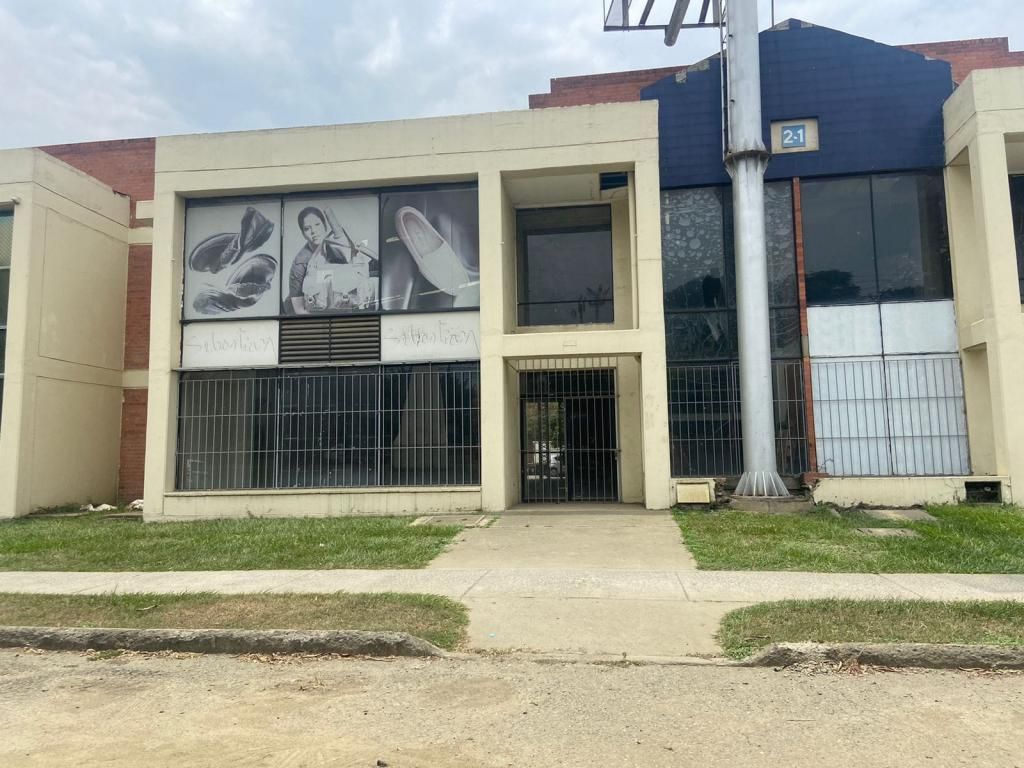 Bodega en arriendo Valle Del Cauca Cali Cristóbal Colón 554 m2 Habitaciones 0 Baños 2 Garajes 0 Precio $8500000