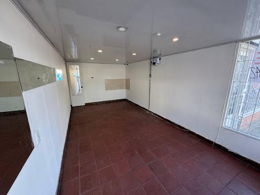 Local en venta Cundinamarca Bogotá Los Andes 21 m2 Habitaciones 0 Baños 1 Garajes 0 Precio $170000000