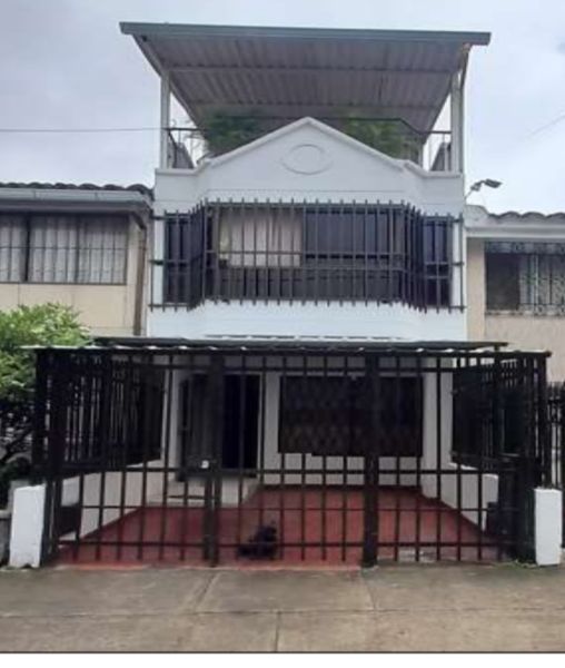 Casa en venta Valle Del Cauca Cali Prados Del Norte 229 m2 Habitaciones 4 Baños 4 Garajes 1 Precio $570000000