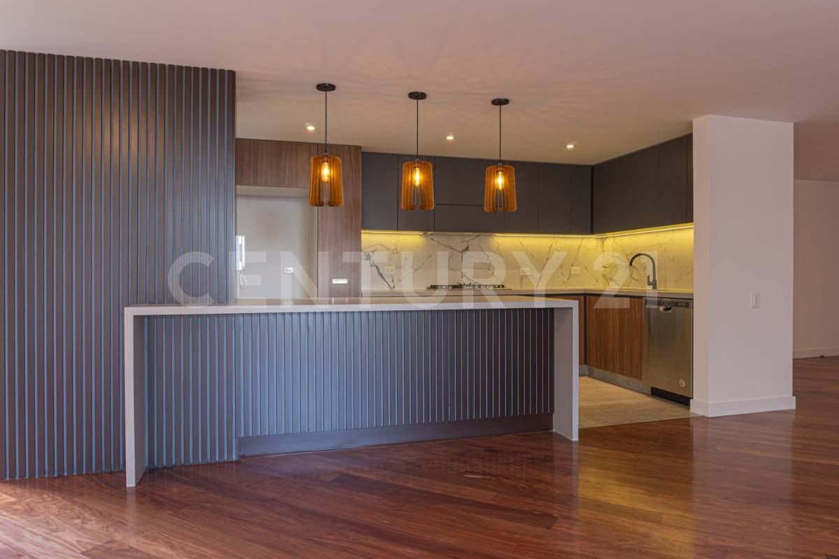 Apartamento en venta Cundinamarca Bogotá Los Rosales 152 m2 Habitaciones 3 Baños 3 Garajes 2 Precio $1280000000