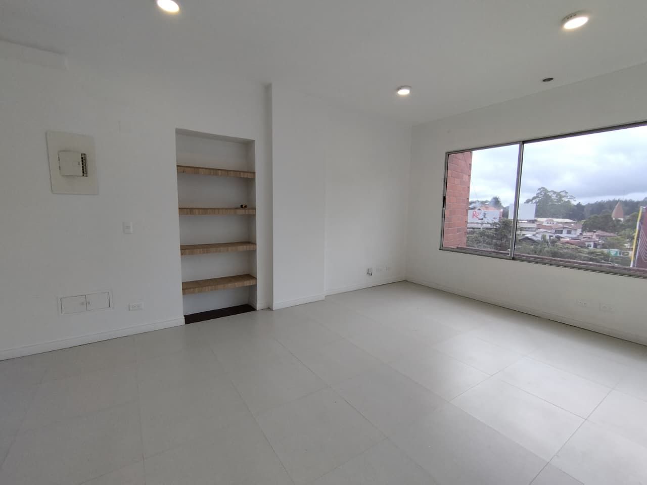 Oficina en arriendo Antioquia Envigado Envigado 25 m2 Habitaciones 0 Baños 1 Garajes 1 Precio $2700000