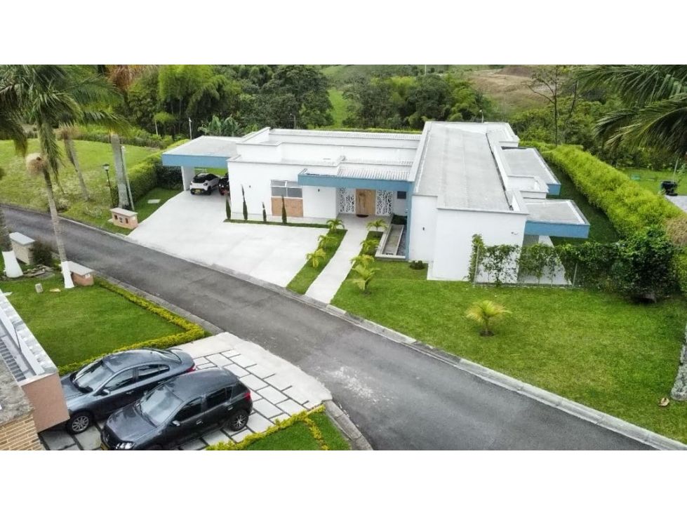 Casa Campestre en arriendo Risaralda Pereira Sector Lago Uribe 576 m2 Habitaciones 4 Baños 5 Garajes 3 Precio $6000000