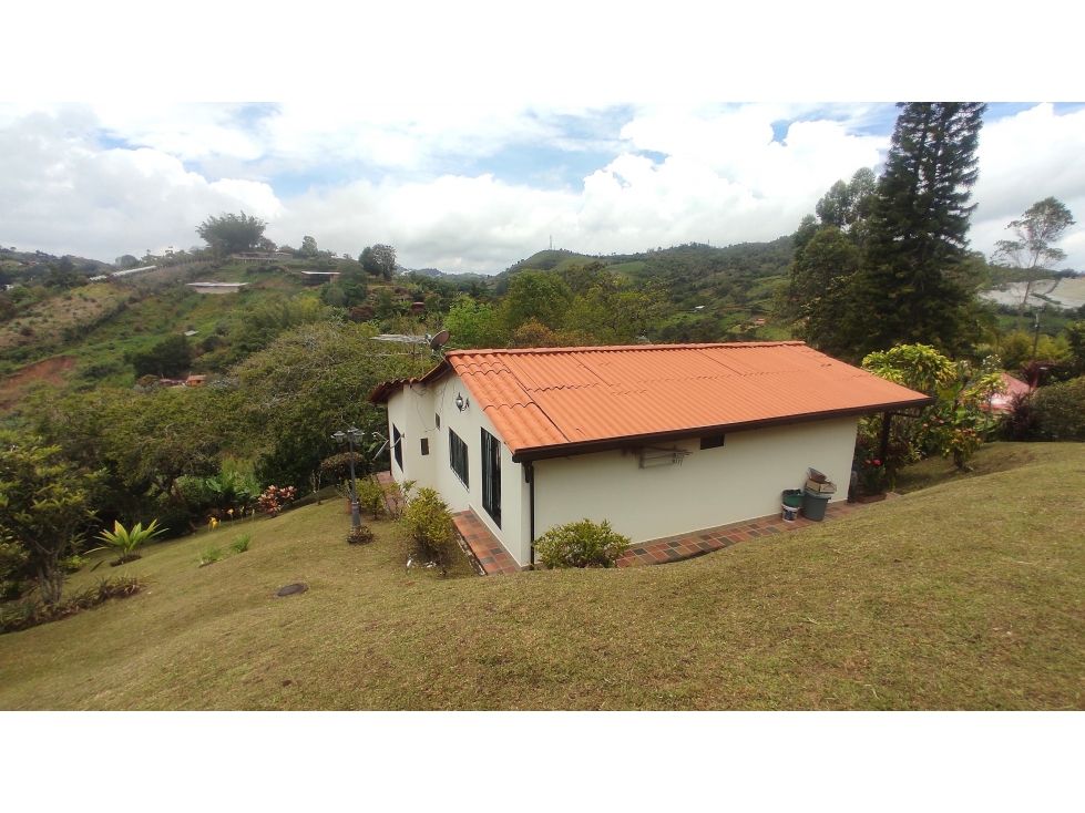 Finca en venta Antioquia Marinilla Marinilla 135 m2 Habitaciones 3 Baños 2 Garajes 5 Precio $750000000