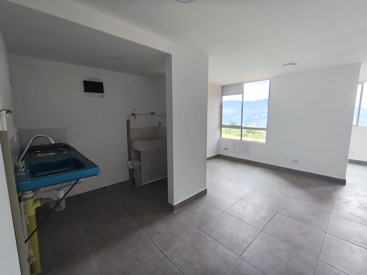 Apartamento en arriendo Antioquia Medellín Naranjitos 50 m2 Habitaciones 3 Baños 2 Garajes 0 Precio $1350000