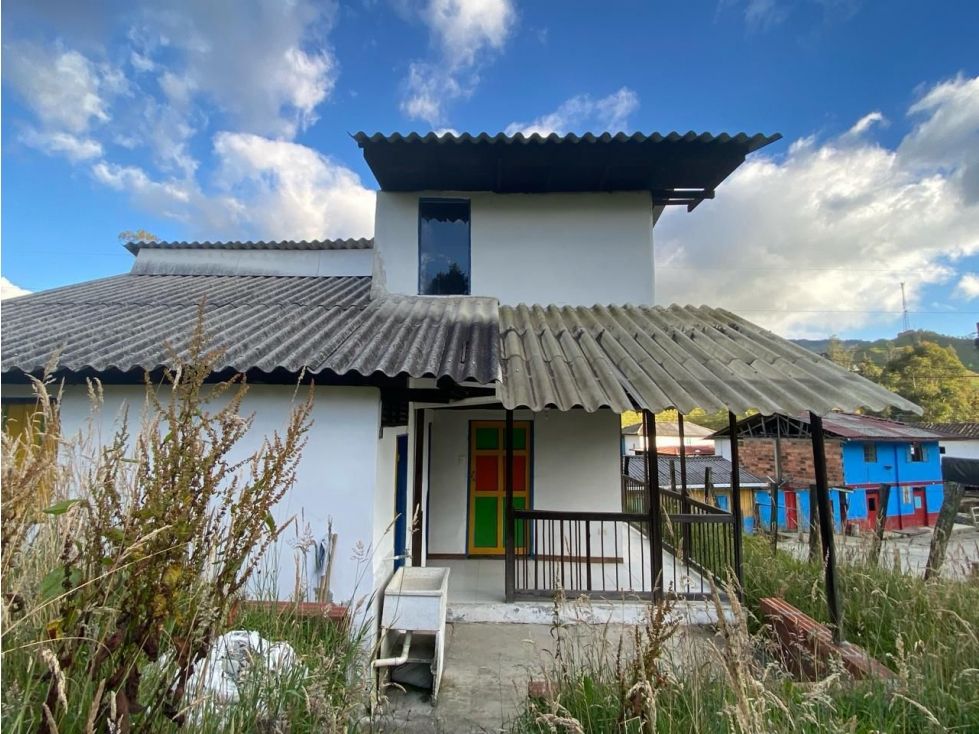 Casa Campestre en venta Caldas Salamina Salamina 255 m2 Habitaciones 4 Baños 2 Garajes 0 Precio $130000000