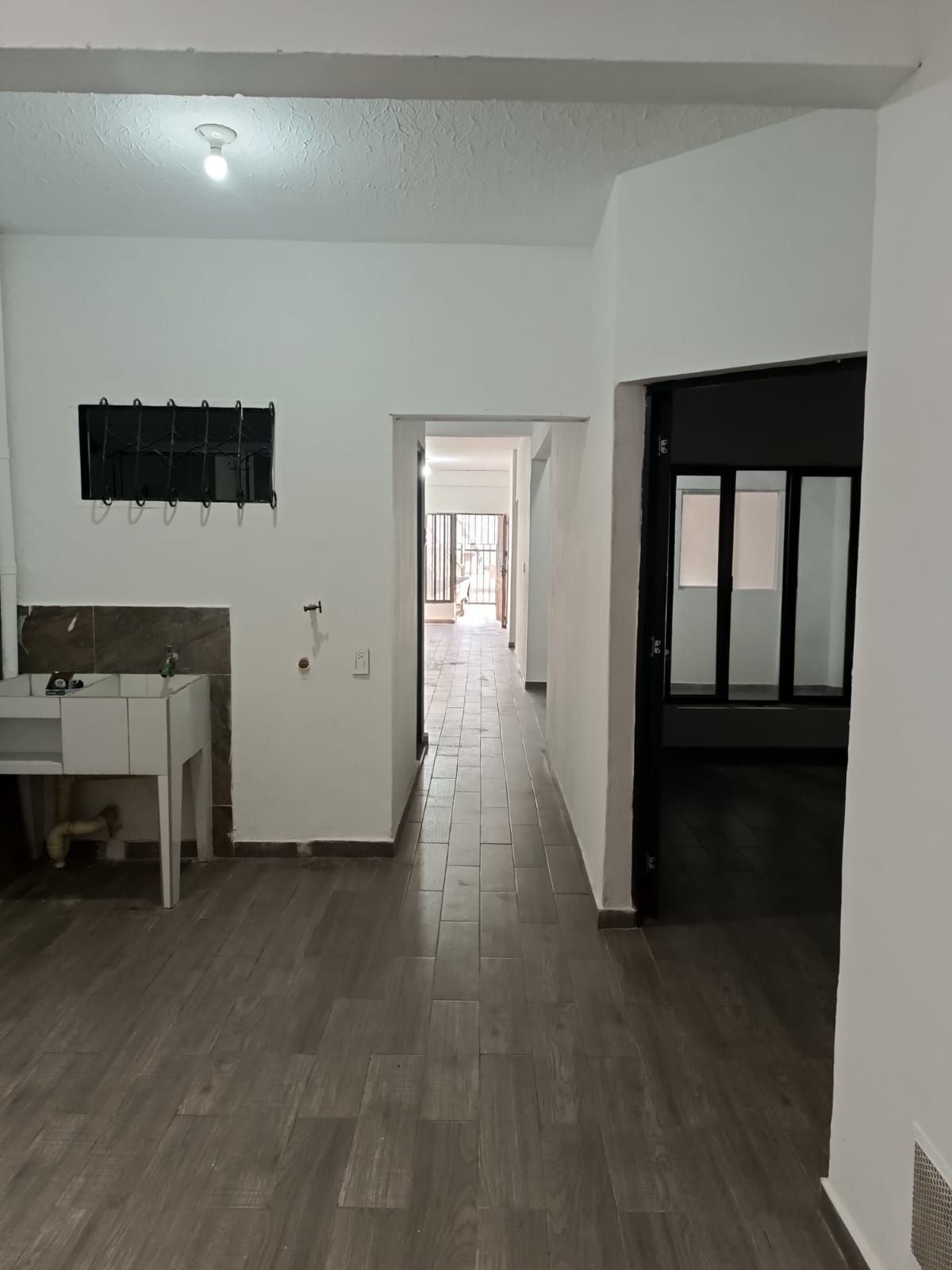 Casa en arriendo Valle Del Cauca Cali Primitivo Crespo 100 m2 Habitaciones 4 Baños 2 Garajes 0 Precio $1500000