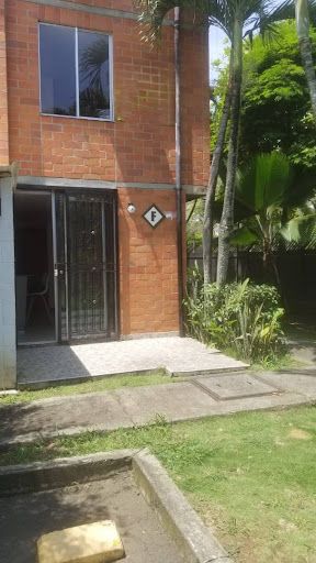 Casa en arriendo Valle Del Cauca Cali El Dorado 72 m2 Habitaciones 3 Baños 3 Garajes 1 Precio $1800000