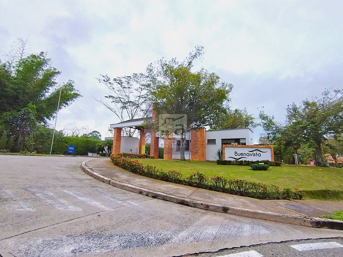 Casa en arriendo Santander Piedecuesta Cr Buenaventura 154 m2 Habitaciones 7 Baños 8 Garajes 0 Precio $10687000