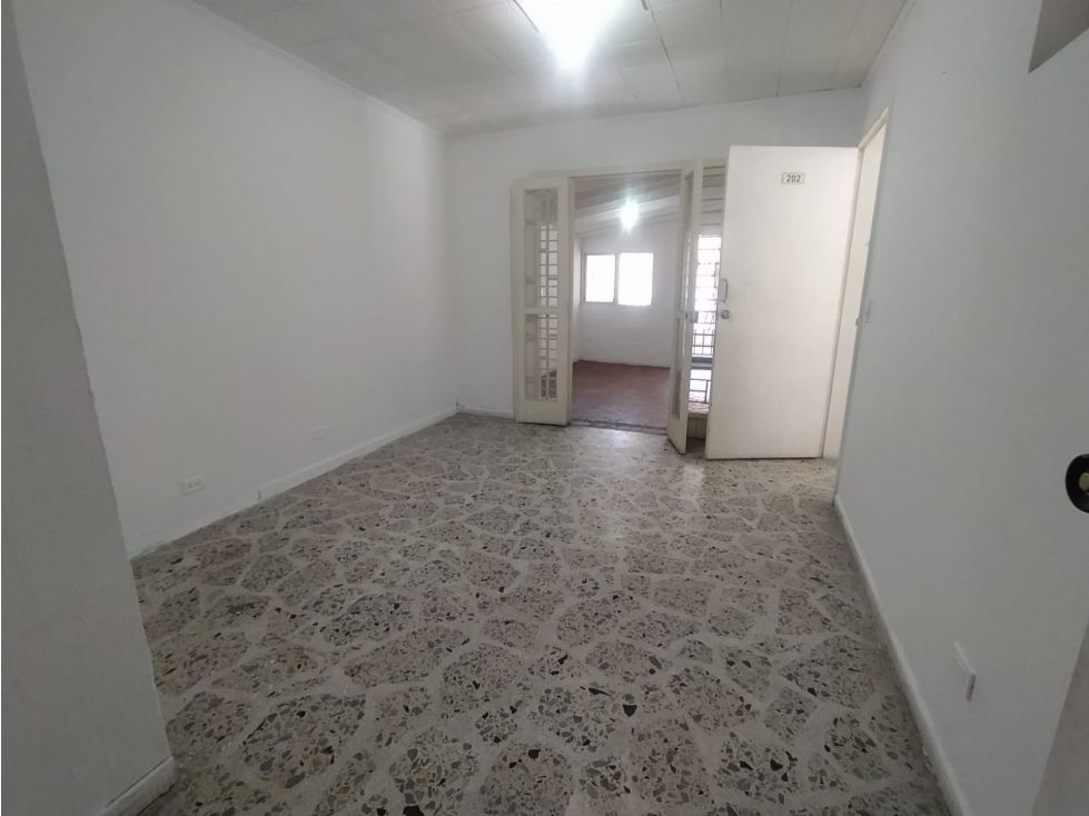 Oficina en arriendo Antioquia Medellín Florida Nueva 30 m2 Habitaciones 0 Baños 1 Garajes 0 Precio $1800000