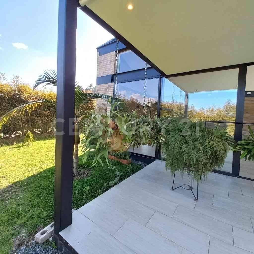 Casa en arriendo Antioquia Envigado La Mesa 280 m2 Habitaciones 3 Baños 4 Garajes 7 Precio $15500000