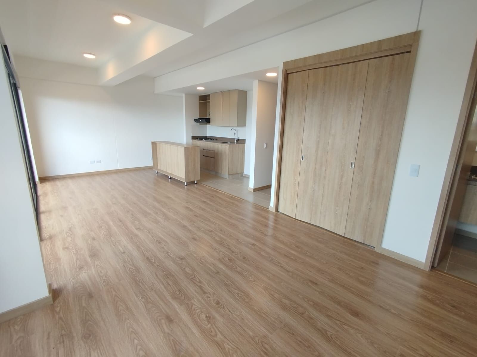 Apartamento en arriendo Antioquia Rionegro El Porvenir 75 m2 Habitaciones 2 Baños 2 Garajes 1 Precio $2500000