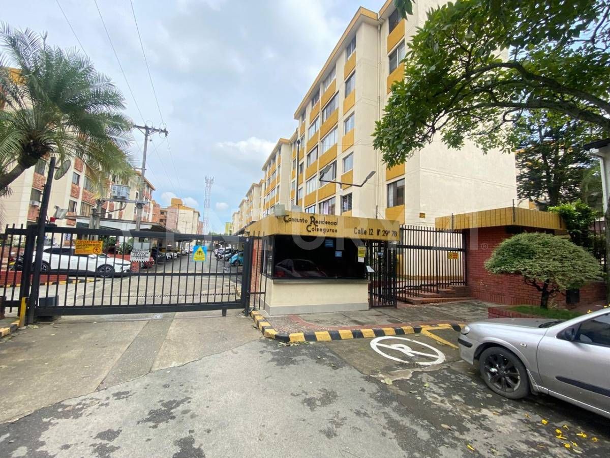 Apartamento en venta Valle Del Cauca Cali Urbanización Colseguros 56 m2 Habitaciones 3 Baños 1 Garajes 1 Precio $215000000