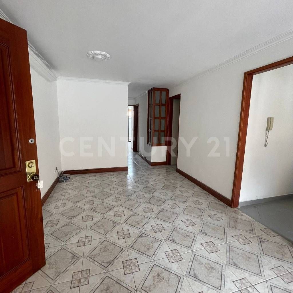 Apartamento en arriendo Antioquia Medellín Laureles 81 m2 Habitaciones 3 Baños 2 Garajes 1 Precio $3200000