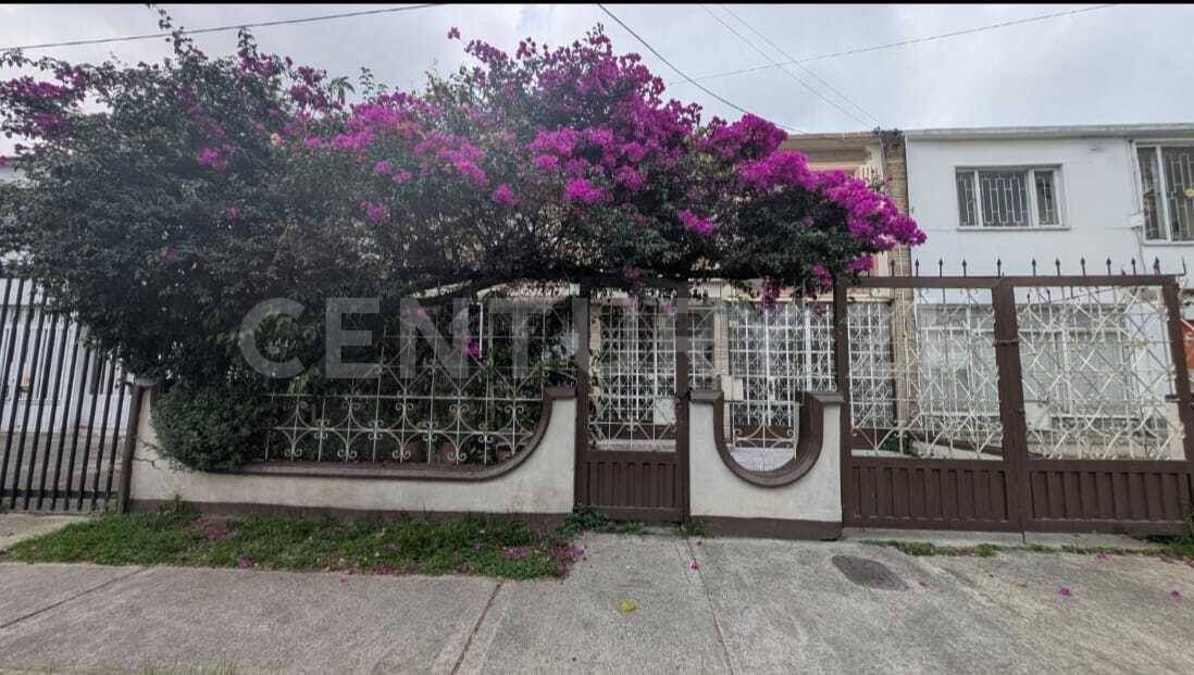 Casa en venta Cundinamarca Bogotá Alcazares 197 m2 Habitaciones 5 Baños 3 Garajes 2 Precio $730000000