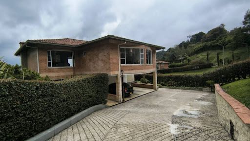 Casa Campestre en venta Antioquia Envigado Envigado 550 m2 Habitaciones 6 Baños 7 Garajes 5 Precio $2400000000