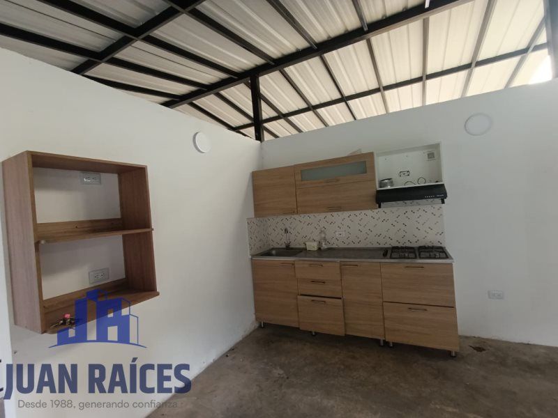 Local en arriendo Antioquia Caldas Caldas 350 m2 Habitaciones 0 Baños 4 Garajes 0 Precio $5000000